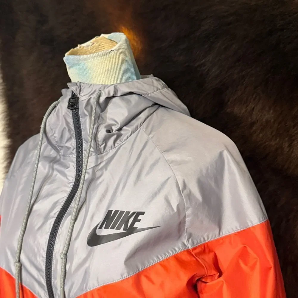 Nike Men's Two-Tone Orange l and Gray Windbreaker S (500)
